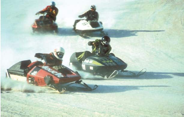 Gilles Villeneuve motoneige champion monde 1974